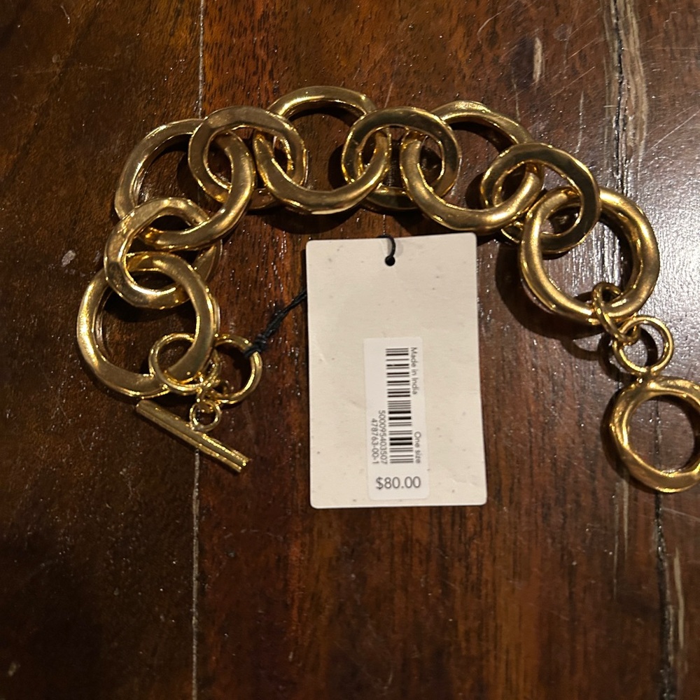Gold Chain Bracelet - Picture 2 of 2